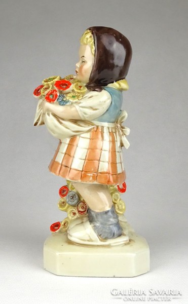 1G602 Kislány virágcsokorral német porcelán szobor