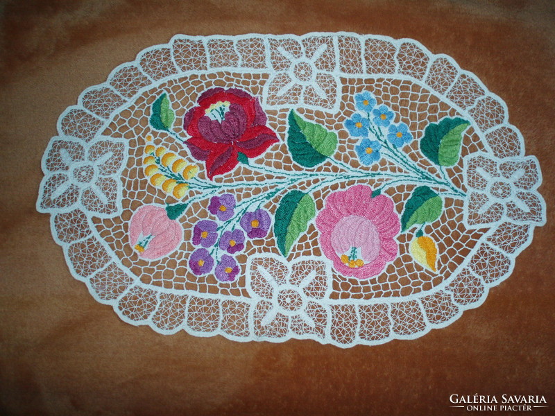 Vintage Kalocsa embroidered tablecloth