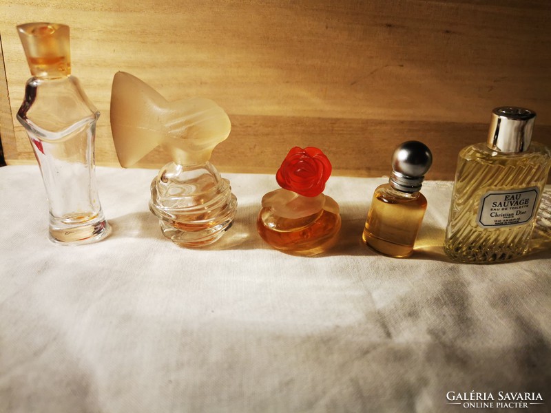 5 Pieces of vintage luxury perfumery eg dior paris, fiorilu, opupa italy perfume collection pieces