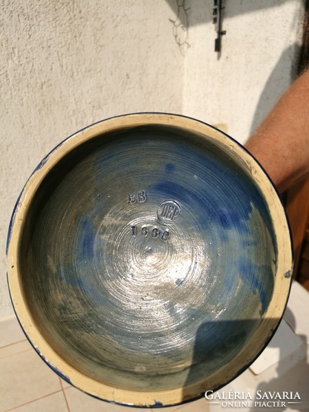 Bernard bloch ceramic centerpiece offering