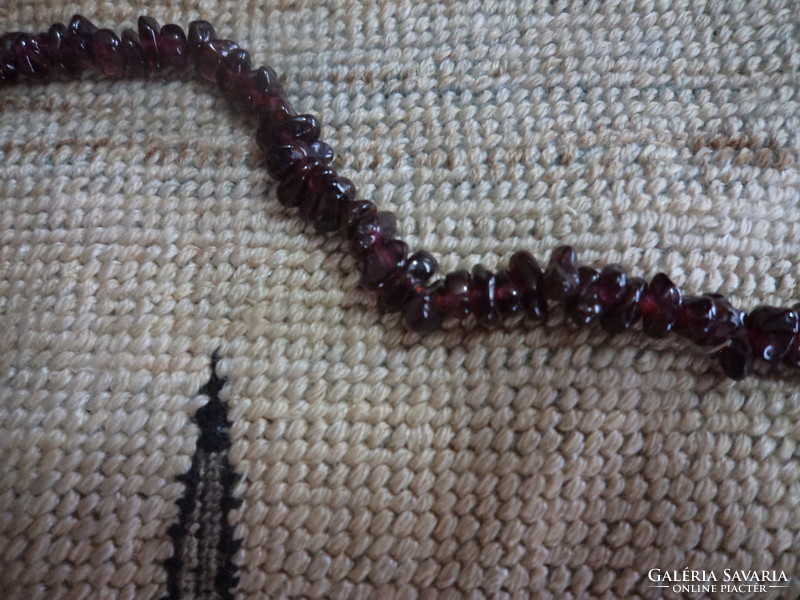Very beautiful polished real garnet necklace 42 cm