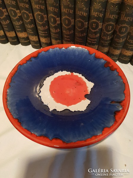 Applied ceramic wall bowl