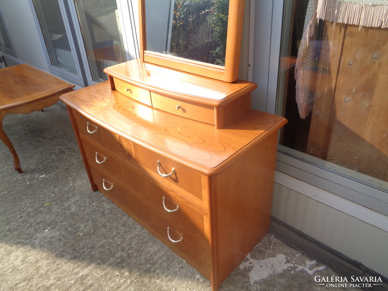 Chest of drawers with mirror