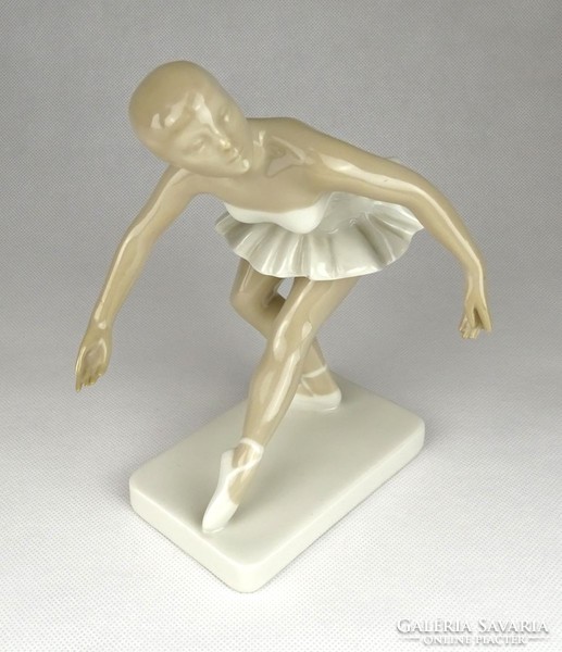 1G612 Royal Dux porcelán balerina szobor
