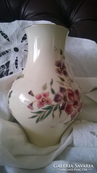 Örök érték-Zsolnay öblös váza hibátlan,ajándékba is