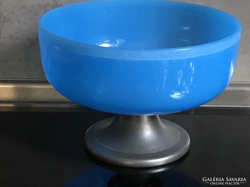 Antik kék kalcedon (opálüveg) üveg asztalközèp ezüstözött talppal, jelzett