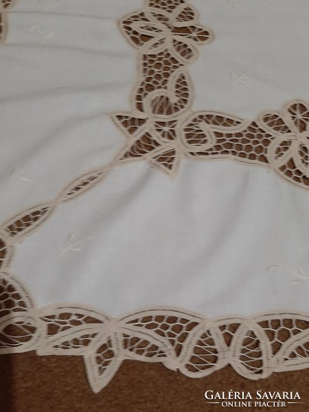 Vertical lace insert, beautiful lace tablecloth!