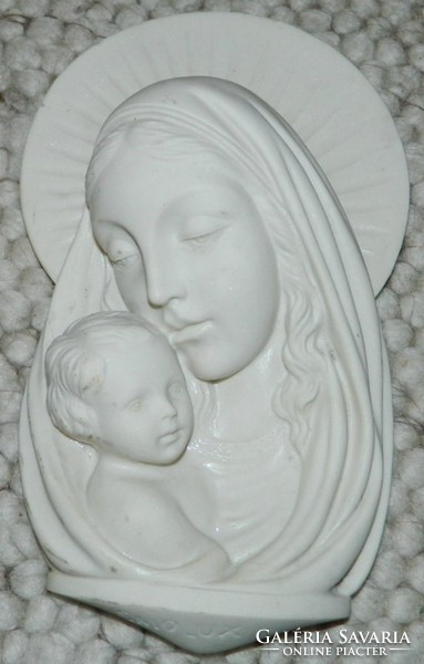 Kosmolux 16: Madonna with Jesus - marble bristle wall