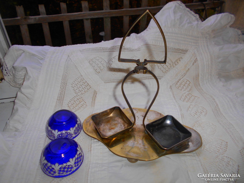 Antik asztali fűszertartó- jelzett alpaka +2 db parádi csipkeüveg
