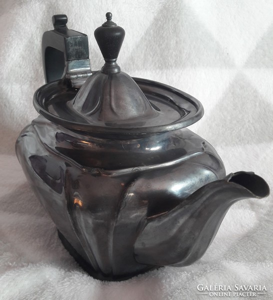 Antique xix. Century silver-plated jug with spout