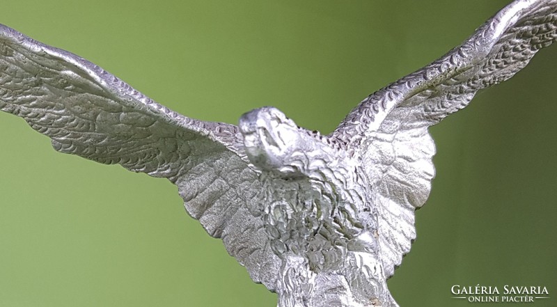 White-headed eagle - desk ornament