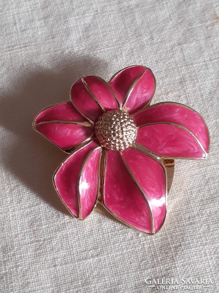 Beautiful condition gilded fire enamel flower brooch badge with scarf ornament