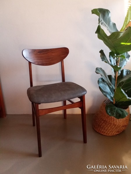 Mid Century szék, valódi bőrrel felújított Akár párban is.