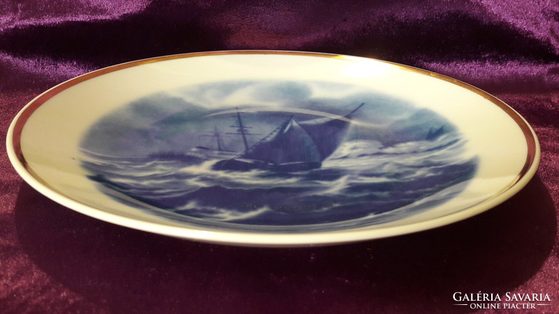 Hajós porcelán tányér, fali tányér
