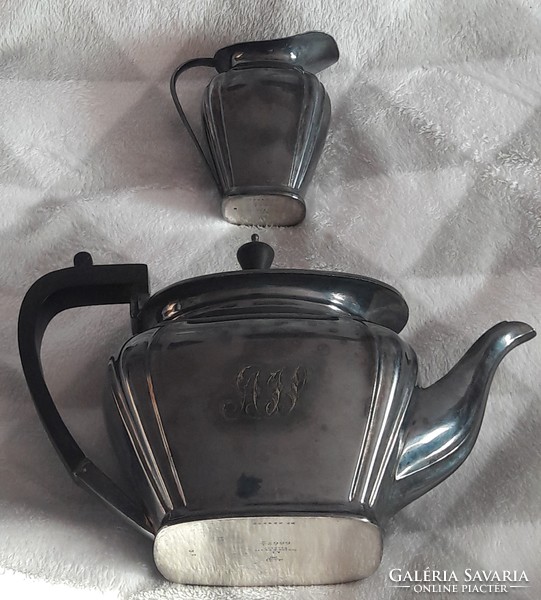 Antique xix. Century silver-plated jug with spout