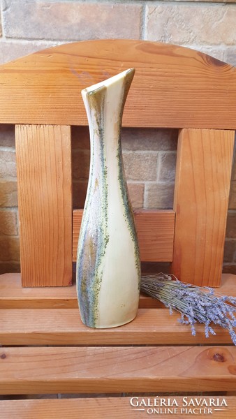 Pirogránit Váza