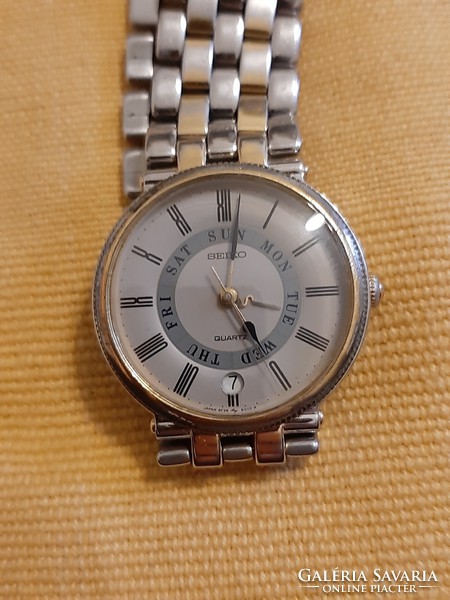 Seiko calendar quartz watch