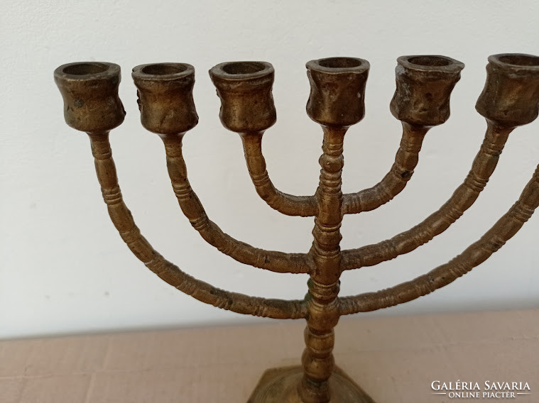 Antik patinás sárgaréz menora menóra zsidó gyertyatartó 7 ágú réz gyertya tartó tt