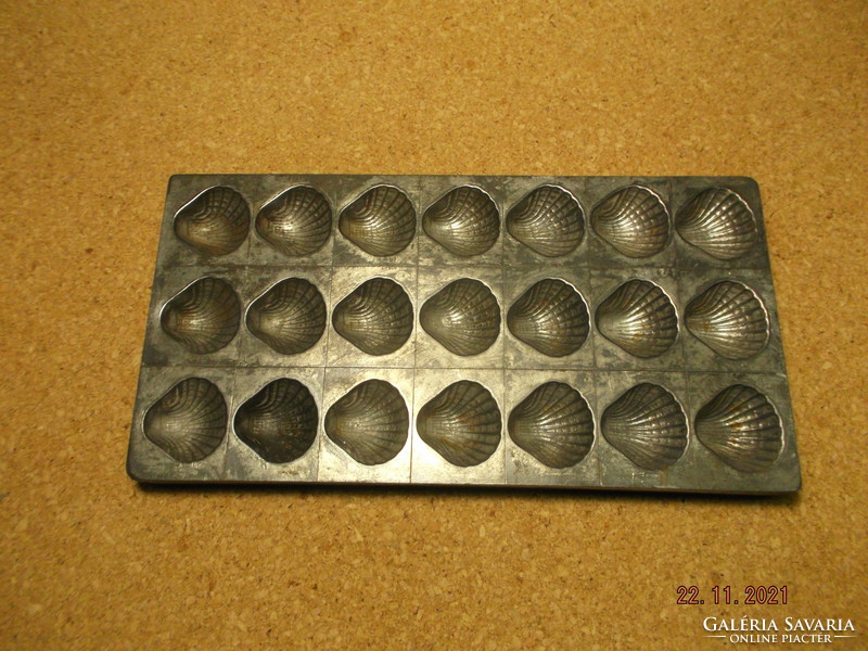 Old chocolate mold - confectionery tool --1 --- marked