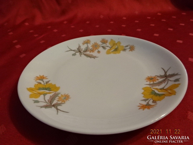 Lowland porcelain small plate, yellow floral, diameter 17 cm. He has!