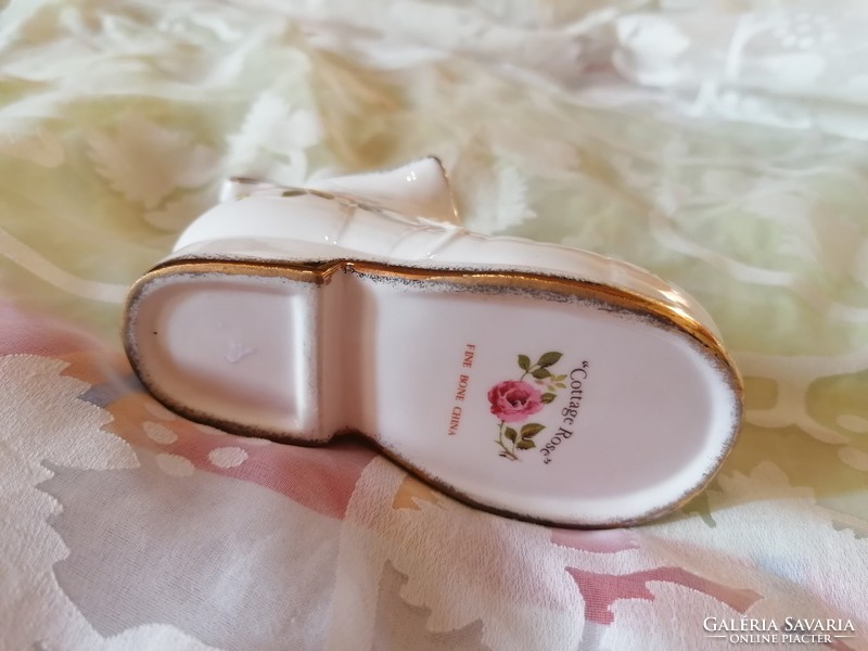 English pink slipper ring holder 1.