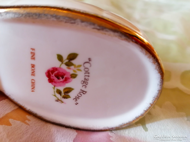 English pink slipper ring holder 3.