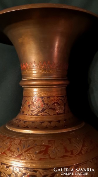 Dt/011 - beautiful antique, large Indian copper floor vase