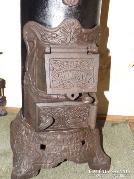 Original volcano stove rarity collection about 100cm iron stove