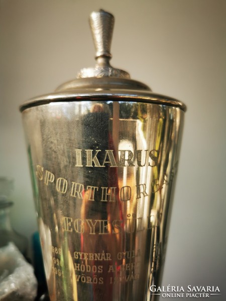Ikarus sports fishing cup with the Statue of Liberty