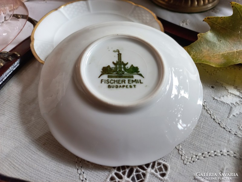 Antik Fischer Emil porcelán csésze alátét kistányér 3 db