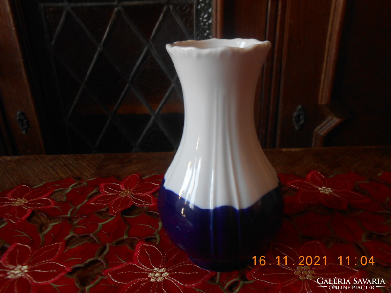 Zsolnay pompadour glazed vase