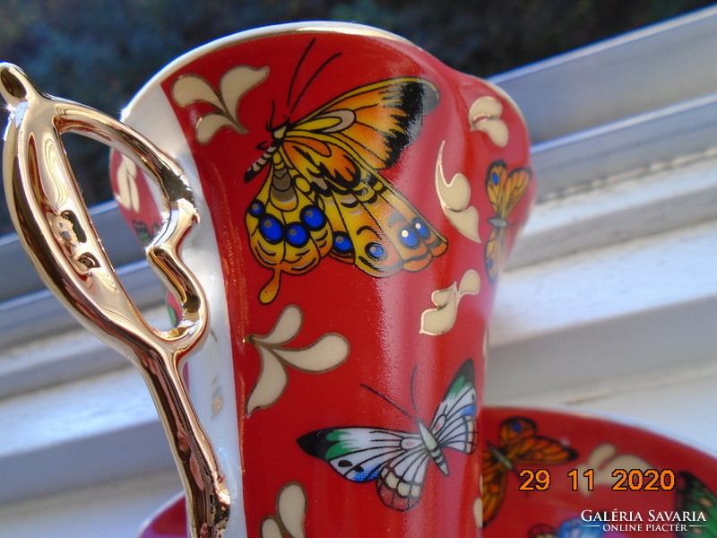 Kézzel festett Aranykontúrozott színes pillangó mintákkal, érdekes formákkal,kávéskészlet dobozában