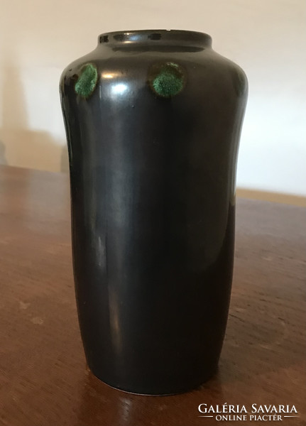 Sötét színü jelzett kerámia váza. Minimalist ceramic vase. T-61