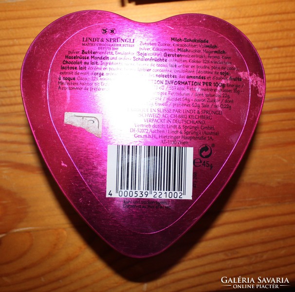 Lindt csokis szív alakú fém doboz