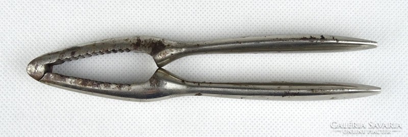 1G824 old classic metal nutcracker hazelnut kitchen tool 15 cm
