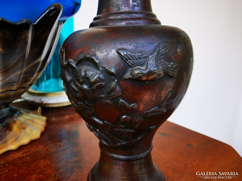 Antique Japanese bird bronze vase