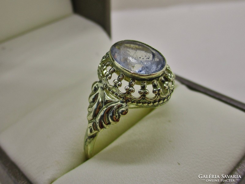 Beautiful old gold ring with white stone