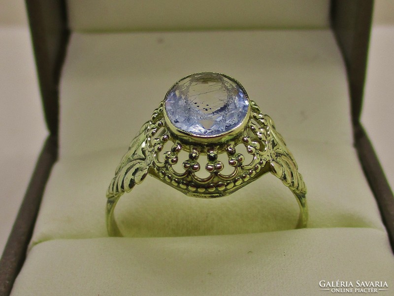 Beautiful old gold ring with white stone