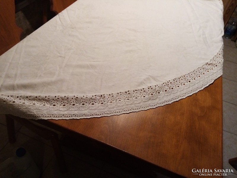 Maderia lacy damask table tablecloth