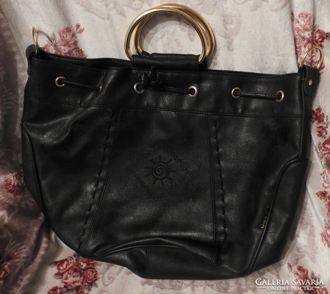 Caro vintage black leather handbag