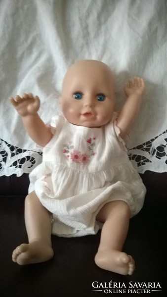 Igazi baba ruhában e bájos baba-41 cm,keze,lába mozog-akár ajándékba !