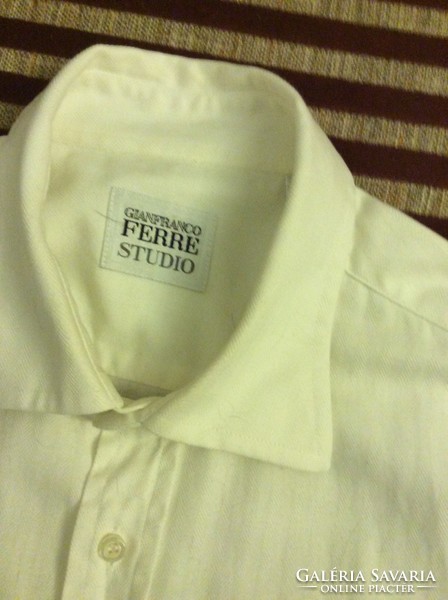 Gf ferre studio man in white shirt 43