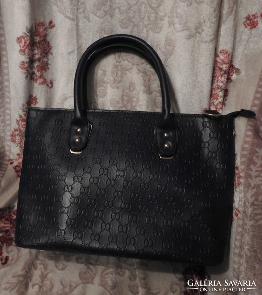 Estelle vintage black leather or imitation leather handbag
