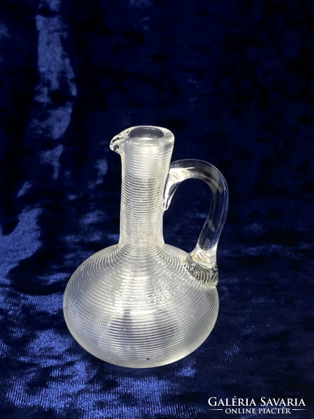 Rikta antik kis méretű csikos falú különleges formájú üveg kiöntő - CZ