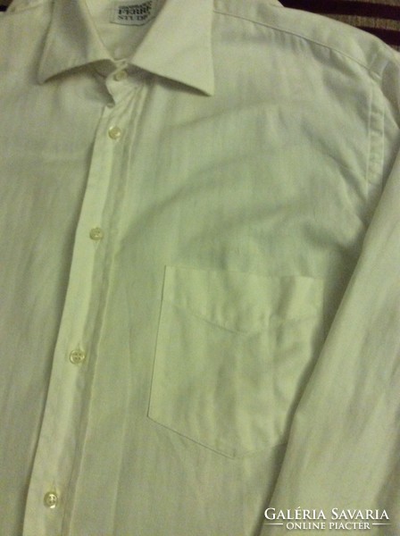 Gf ferre studio man in white shirt 43