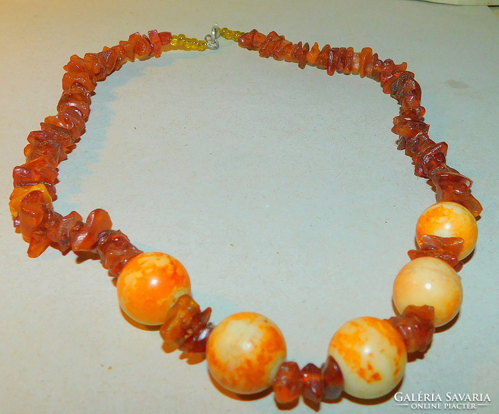 Vintage amber handcrafted old necklace No. 1