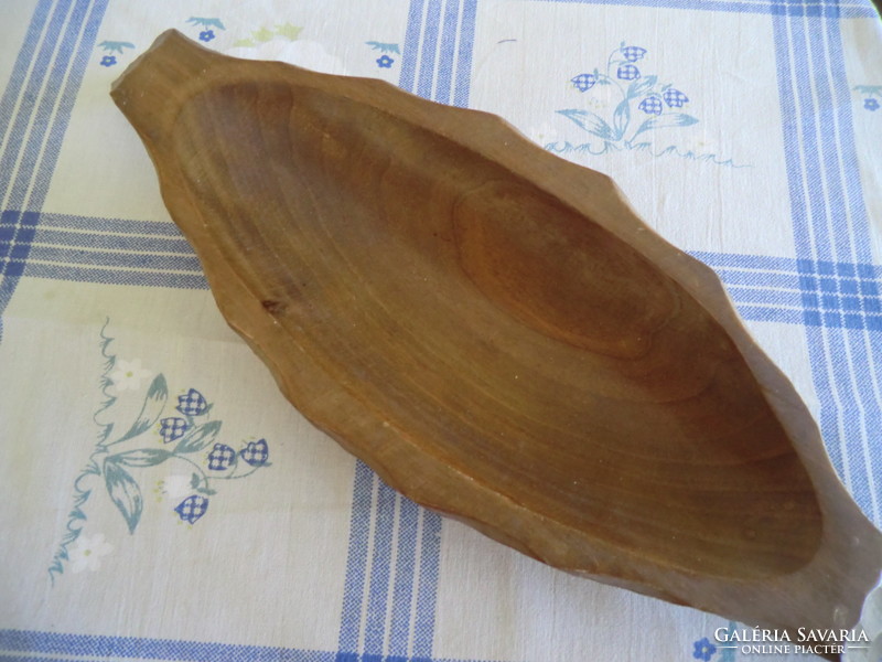 Leaf-shaped wooden serving bowl hand-carved 35x12x6 cm