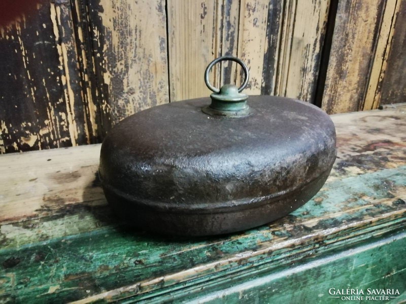 Bed warmer, old patinated hot water bed warmer, decoration