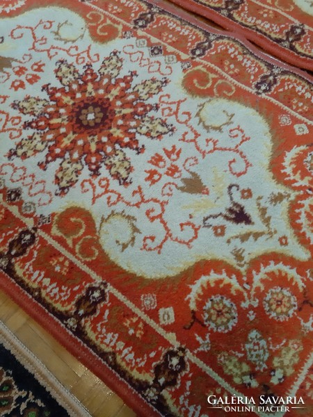 Machine in green and orange tones from the legacy of Persian carpets