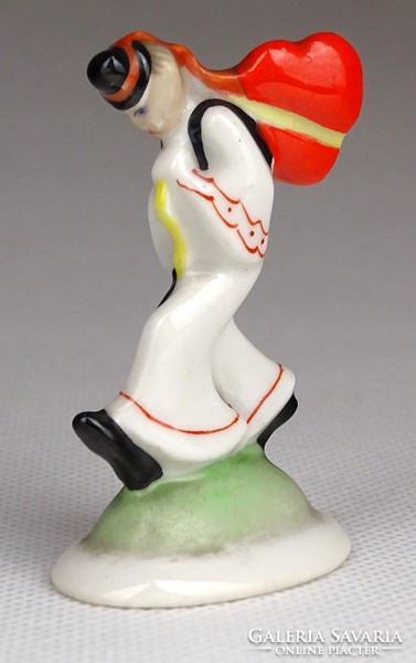 1G981 Herend mini porcelain bachelor figure 5.5 cm